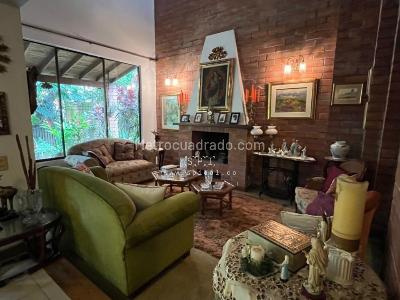 Casa de 4 alcobas en venta en El Poblado, Medellín, 241 m² · foto 12 de 18