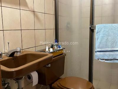 Casa de 4 alcobas en venta en El Poblado, Medellín, 241 m² · foto 15 de 18