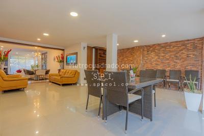 Casa de 4 alcobas en venta en El Tesoro, Medellín, 427 m² · foto 5 de 20