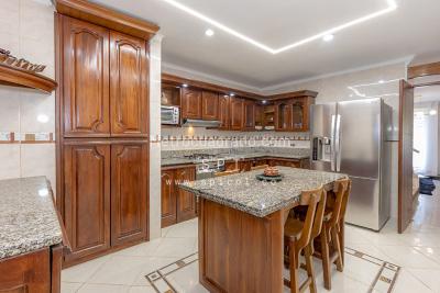 Casa de 4 alcobas en venta en El Tesoro, Medellín, 427 m² · foto 6 de 20