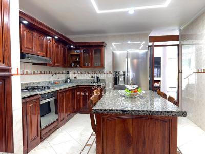 Casa de 4 alcobas en venta en El Tesoro, Medellín, 427 m² · foto 8 de 20