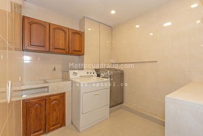 Casa de 4 alcobas en venta en El Tesoro, Medellín, 427 m² · foto 11 de 20