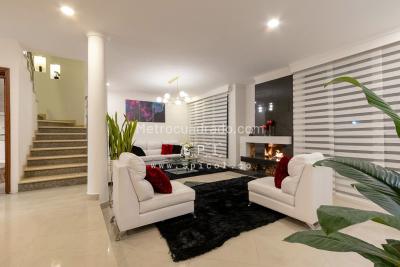 Casa de 4 alcobas en venta en El Tesoro, Medellín, 427 m² · foto 13 de 20