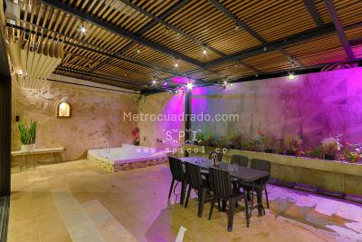Casa de 4 alcobas en venta en El Tesoro, Medellín, 427 m² · foto 14 de 20