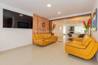 Casa de 4 alcobas en venta en El Tesoro, Medellín, 427 m² · foto 17 de 20