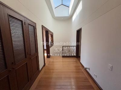 Casa de 3 alcobas en venta en Los Balsos, Medellín, 257 m² · foto 10 de 16
