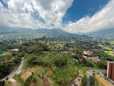 Apartamento de 3 alcobas en venta en Loma De Las Brujas, Envigado, 117 m² · foto 9 de 20