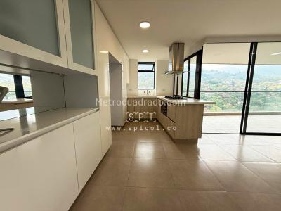 Apartamento de 3 alcobas en venta en Loma De Las Brujas, Envigado, 117 m² · foto 11 de 20
