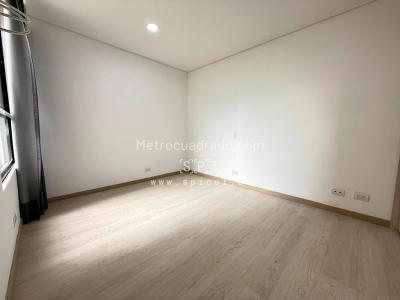 Apartamento de 3 alcobas en venta en Loma De Las Brujas, Envigado, 117 m² · foto 18 de 20