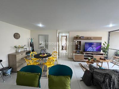 Apartamento de 3 alcobas en venta en San Jose, Sabaneta, 89 m² · foto 2 de 20