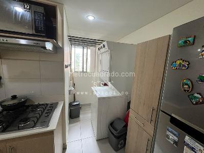 Apartamento de 3 alcobas en venta en San Jose, Sabaneta, 89 m² · foto 3 de 20