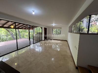 Casa de 4 alcobas en arriendo en El Tesoro, Medellín, 230 m² · foto 5 de 20