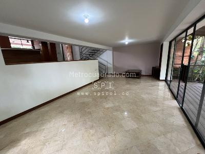 Casa de 4 alcobas en arriendo en El Tesoro, Medellín, 230 m² · foto 10 de 20