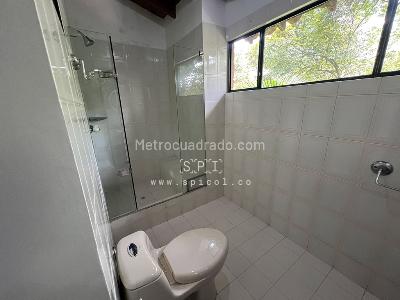Casa de 4 alcobas en arriendo en El Tesoro, Medellín, 230 m² · foto 17 de 20