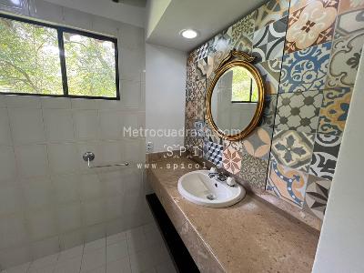 Casa de 4 alcobas en arriendo en El Tesoro, Medellín, 230 m² · foto 18 de 20
