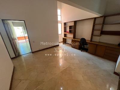 Casa de 4 alcobas en arriendo en El Tesoro, Medellín, 230 m² · foto 19 de 20