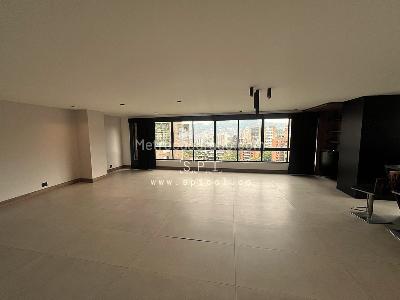 Apartamento en arriendo en El Poblado, Medellín · foto 4 de 20