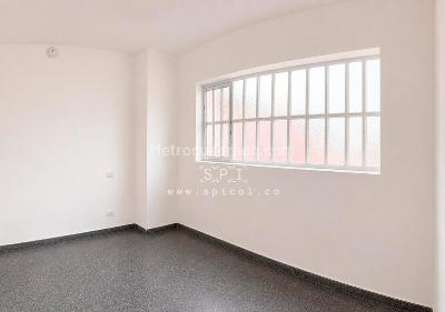 Casa de 5 alcobas en venta en Galerias, Bogotá, 147 m² · foto 3 de 10