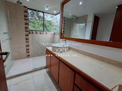 Apartamento de 3 alcobas en venta en Loma De Los Parra, Medellín, 200 m² · foto 14 de 20