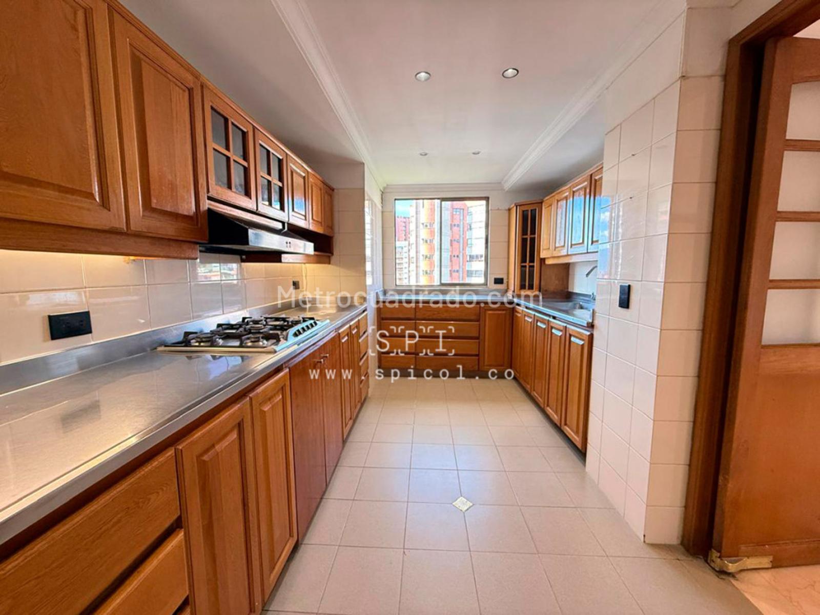 Apartamento de 3 habitaciones en arriendo en Los Balsos, Medellín — imagen 1 de 20
