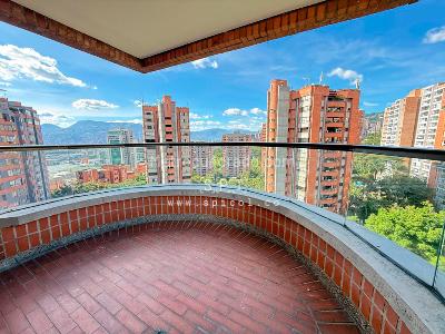 Apartamento en arriendo en Los Balsos, Medellín · foto 8 de 20