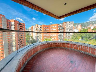 Apartamento en arriendo en Los Balsos, Medellín · foto 10 de 20
