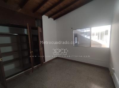 Casa de 4 alcobas en venta en Conquistadores, Medellín, 293 m² · foto 17 de 20