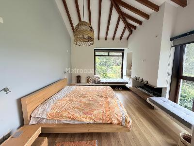 Casa de 3 alcobas en venta en Altos Del Escobero, Envigado, 422 m² · foto 10 de 20