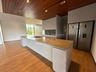 Casa en venta en Loma Del Escobero, Envigado · foto 4 de 20