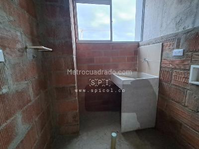 Apartamento de 2 alcobas en venta en Machado, Bello, 66 m² · foto 5 de 12