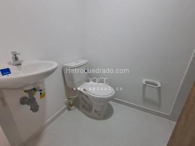 Apartamento de 2 alcobas en venta en Machado, Bello, 66 m² · foto 8 de 12