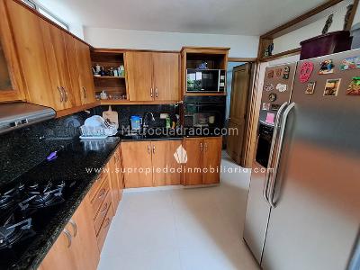 Casa de 5 alcobas en venta en Las Antillas, Envigado, 375 m² · foto 7 de 20