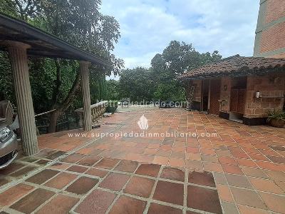Casa de 5 alcobas en venta en Las Antillas, Envigado, 375 m² · foto 9 de 20