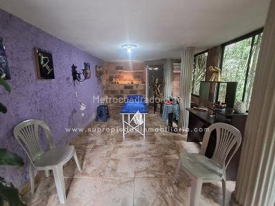 Casa de 5 alcobas en venta en Las Antillas, Envigado, 375 m² · foto 13 de 20