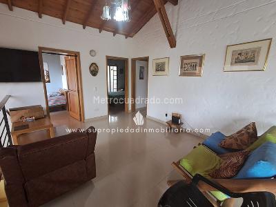Casa de 5 alcobas en venta en Las Antillas, Envigado, 375 m² · foto 19 de 20