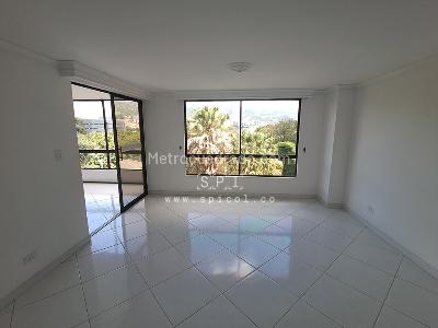 Apartamento de 3 alcobas en venta en El Poblado, Medellín, 155 m² · foto 2 de 16