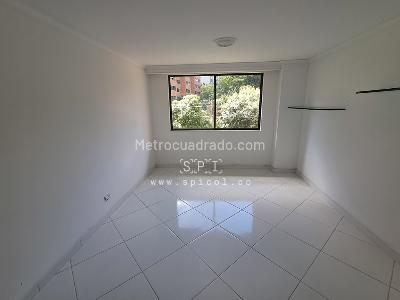 Apartamento de 3 alcobas en venta en El Poblado, Medellín, 155 m² · foto 8 de 16