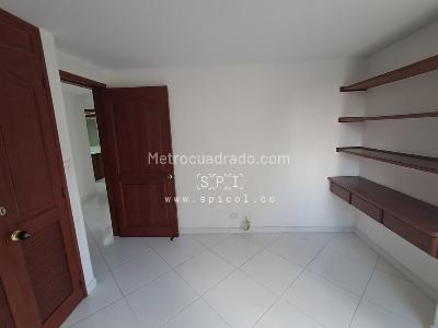 Apartamento de 3 alcobas en venta en El Poblado, Medellín, 155 m² · foto 11 de 16