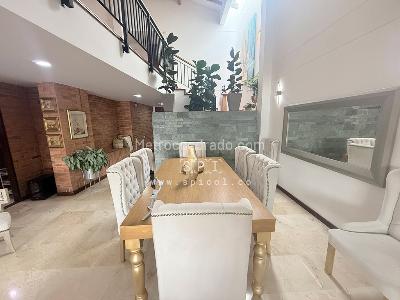 Casa de 4 alcobas en venta en Altos Del Poblado, Medellín, 350 m² · foto 6 de 20