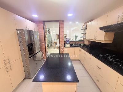 Casa de 4 alcobas en venta en Altos Del Poblado, Medellín, 350 m² · foto 8 de 20