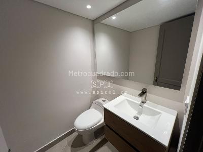 Apartamento en venta en El Poblado, Medellín · foto 8 de 20