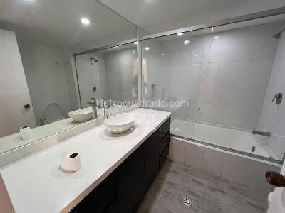 Apartamento de 3 alcobas en venta en Loma De Los Parra, Medellín, 200 m² · foto 10 de 20