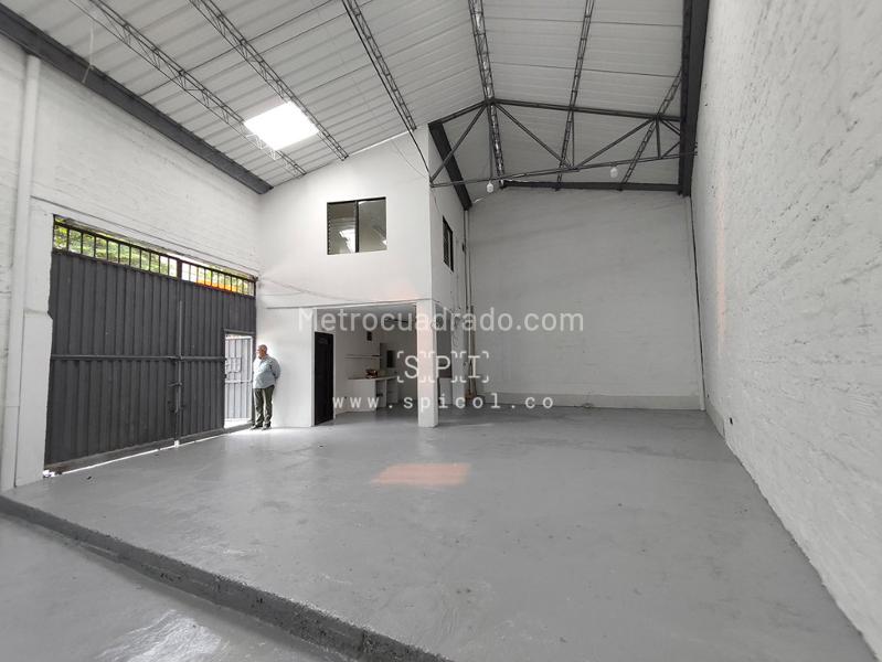 Bodega en Arriendo, Sector Del Parque, Envigado - Vista 3