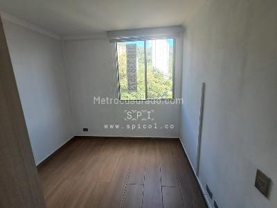 Apartamento de 3 alcobas en venta en El Poblado, Medellín, 70 m² · foto 10 de 20