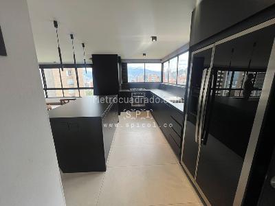 Apartamento de 3 alcobas en venta en El Poblado, Medellín, 185 m² · foto 3 de 20