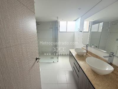 Apartamento en arriendo en El Tesoro, Medellín · foto 18 de 20