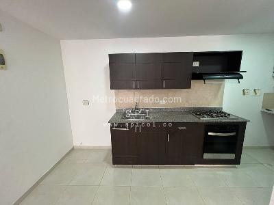 Apartamento de 3 alcobas en venta en El Poblado, Medellín, 87 m² · foto 4 de 19
