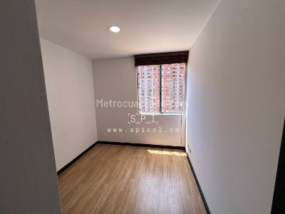 Apartamento de 3 alcobas en venta en El Poblado, Medellín, 87 m² · foto 13 de 19