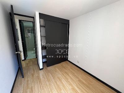 Apartamento de 3 alcobas en venta en El Poblado, Medellín, 87 m² · foto 14 de 19