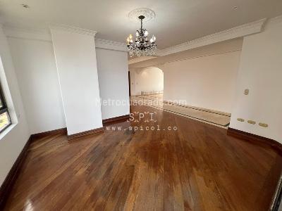 Apartamento de 3 alcobas en arriendo en Loma De Los Parra, Medellín, 263 m² · foto 18 de 20